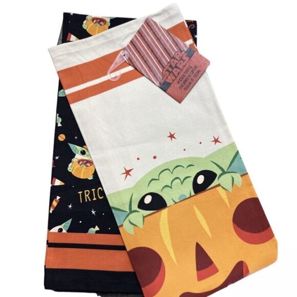 Disney Parks | Star Wars set of 2 Halloween towels - Picture 1 of 2